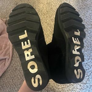 Black Sorrel wedges booties.